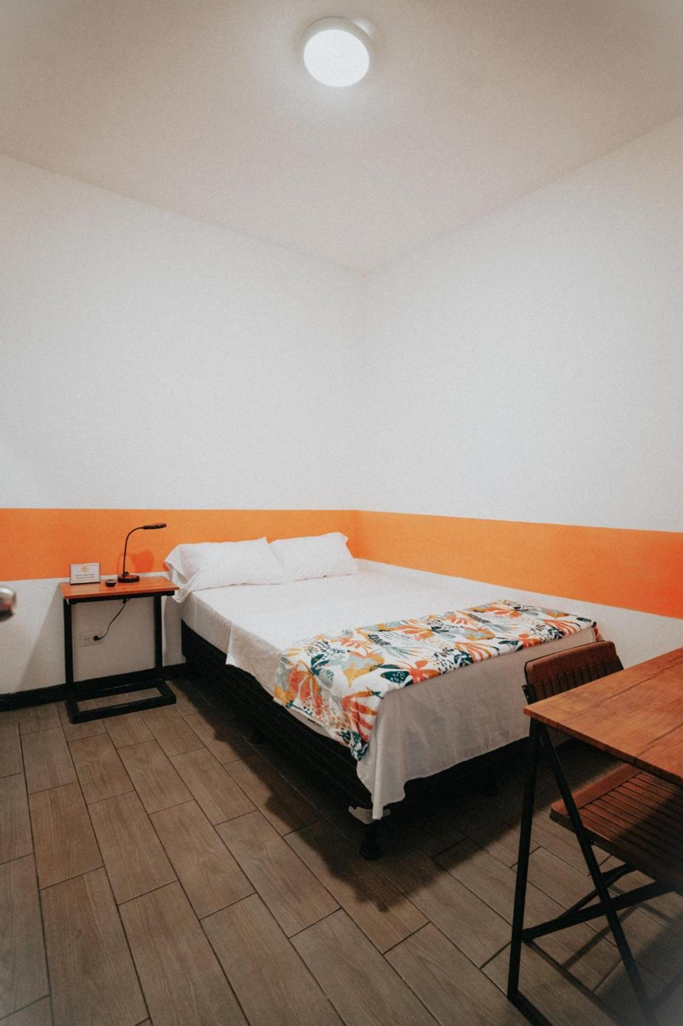 Tequila Sunrise Hostel Guatemala City Kültér fotó