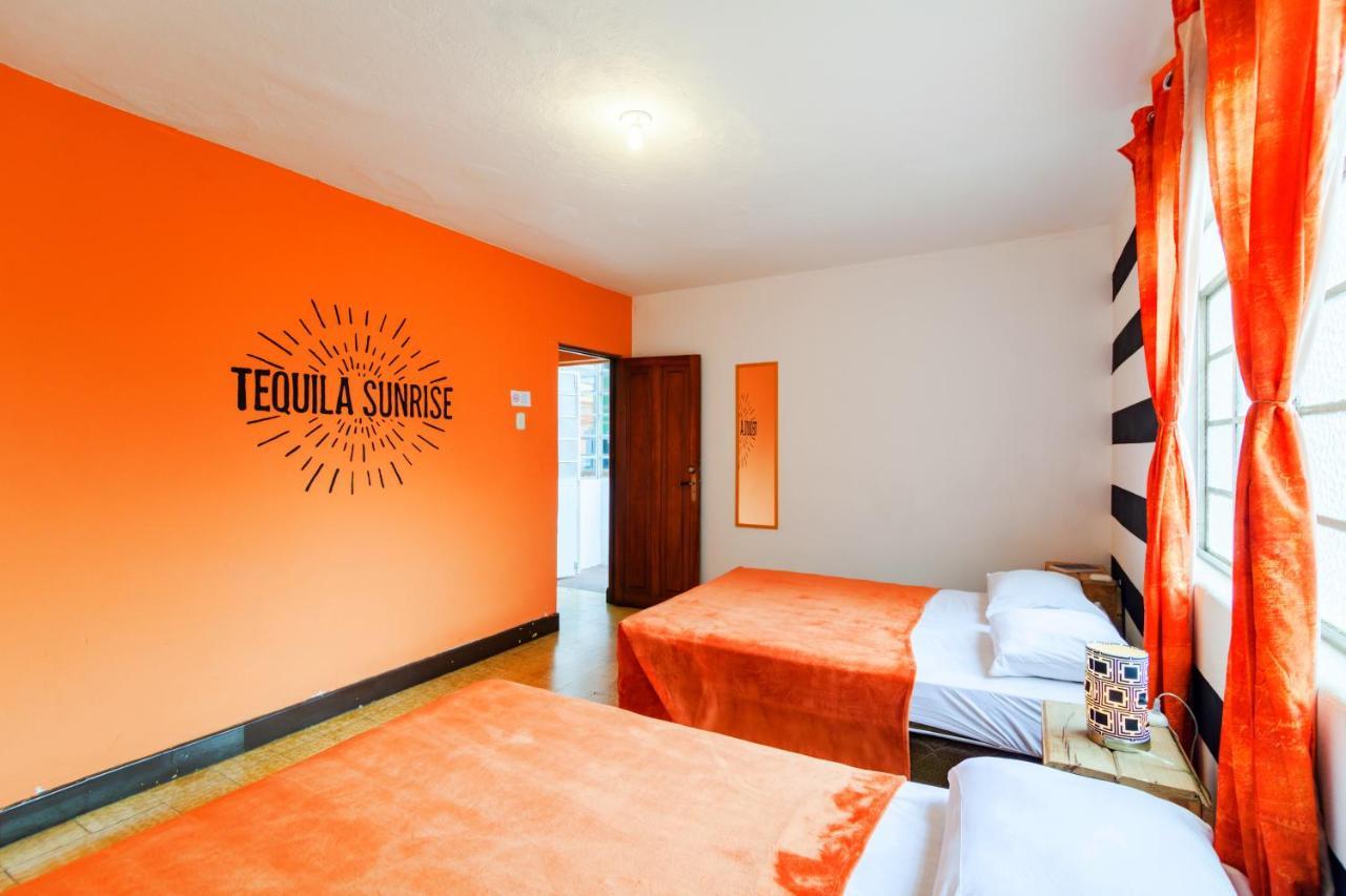 Tequila Sunrise Hostel Guatemala City Kültér fotó